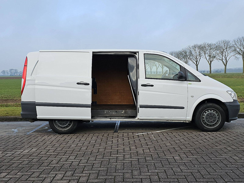 Fourgonnette Mercedes-Benz Vito 113: photos 13