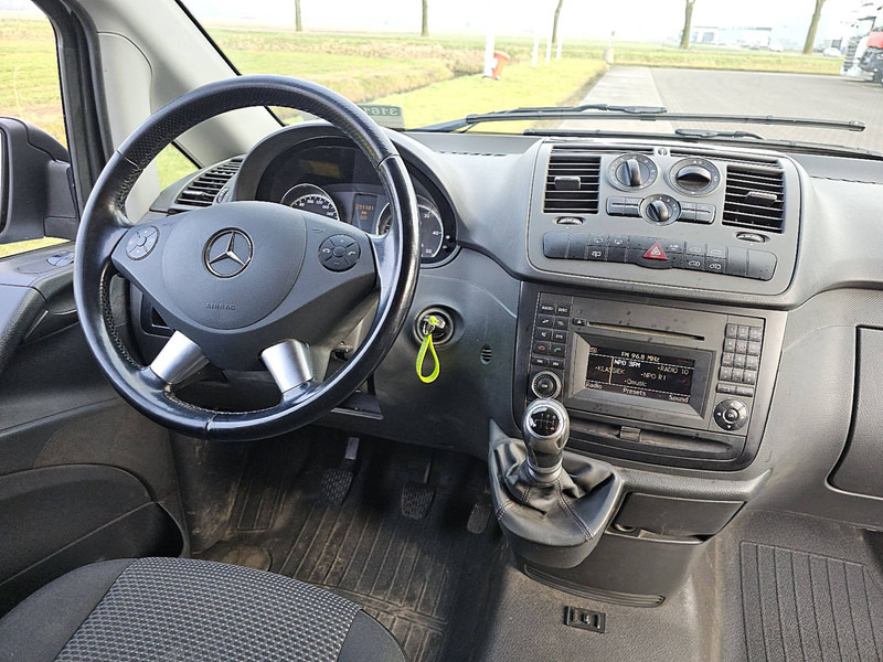 Fourgonnette Mercedes-Benz Vito 113: photos 8