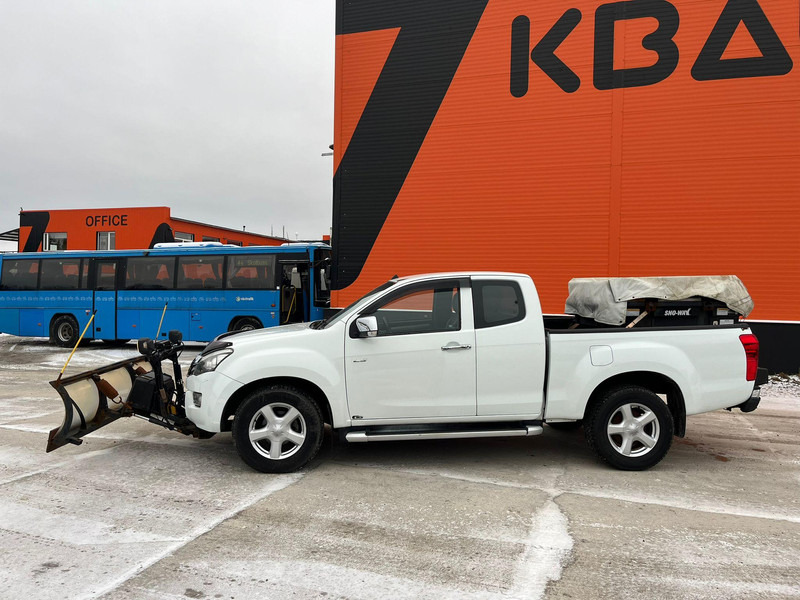 Voiture Isuzu D-max 4x4 SNOW PLOW & SPREADER: photos 10