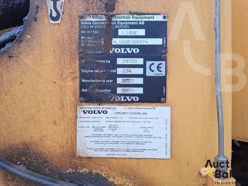 Chargeuse sur pneus Volvo L 180 E: photos 20