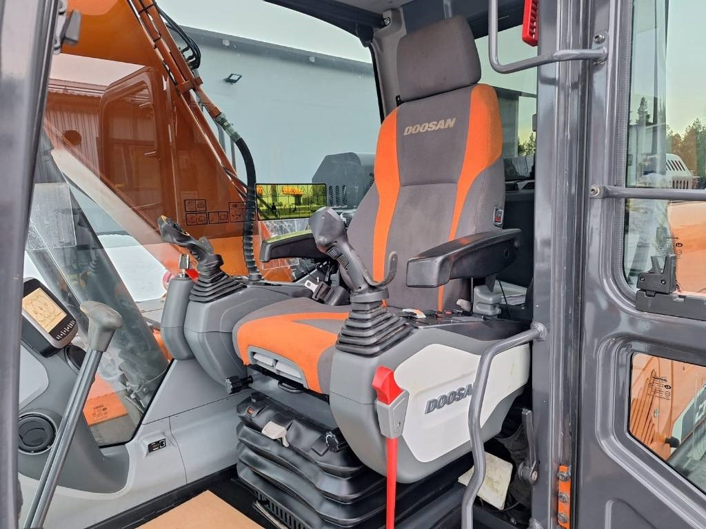 Pelle sur chenille Doosan DX160LCH-5 METSÄALUSTA PYÖRITTÄJÄLLÄ: photos 14