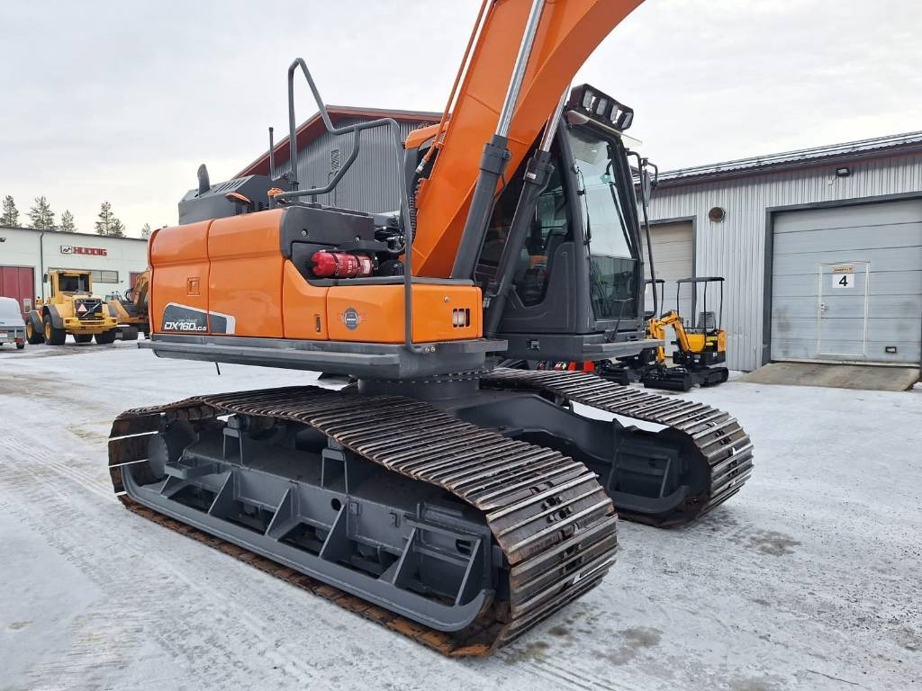 Pelle sur chenille Doosan DX160LCH-5 METSÄALUSTA PYÖRITTÄJÄLLÄ: photos 8