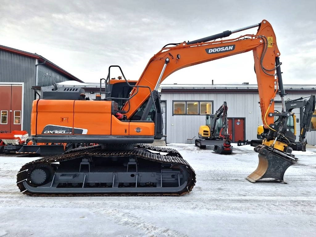 Pelle sur chenille Doosan DX160LCH-5 METSÄALUSTA PYÖRITTÄJÄLLÄ: photos 6