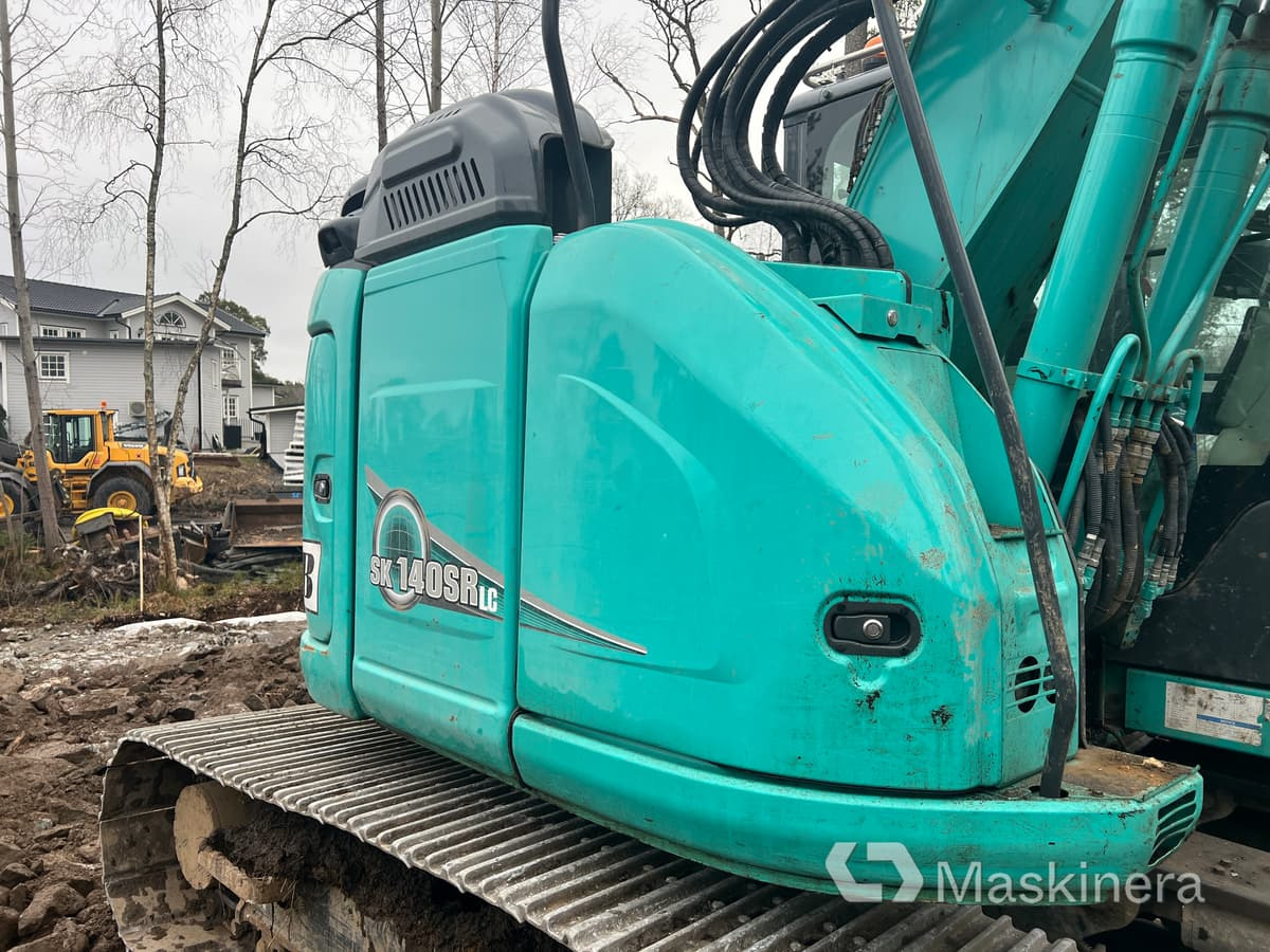 Pelle sur chenille Grävmaskin Kobelco SK140SRLC-5 med tiltrotator & redskap: photos 12