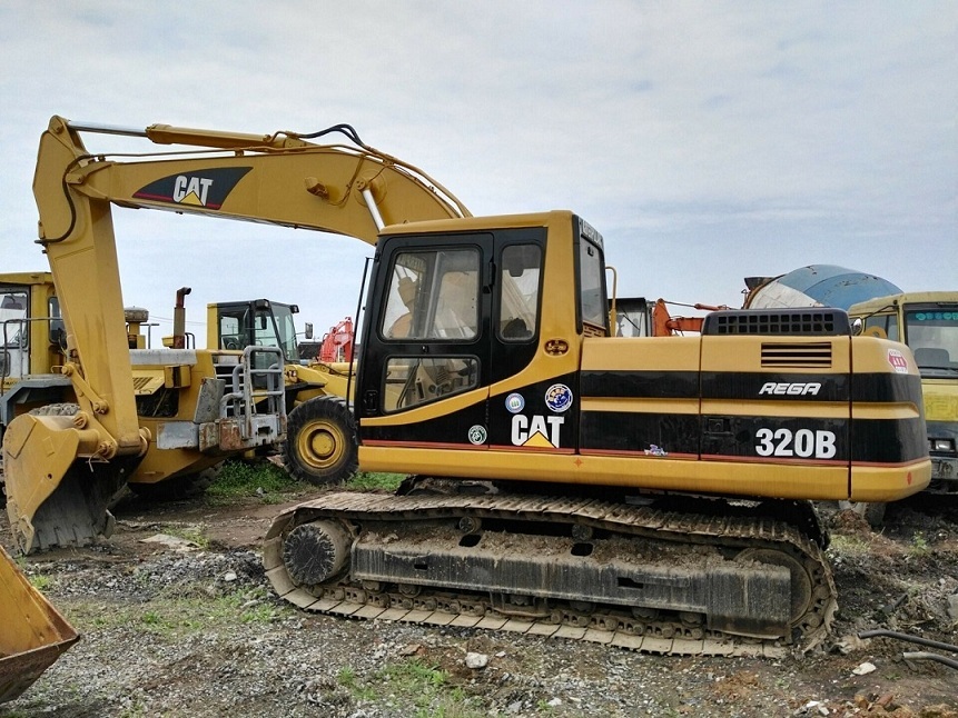 Pelle sur chenille Caterpillar Cat 320B: photos 11