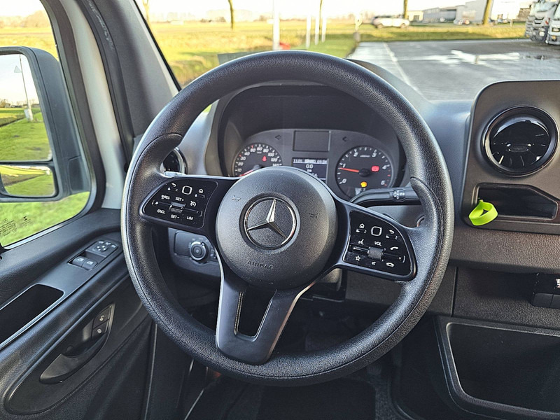 Fourgon utilitaire Mercedes-Benz Sprinter 211 CDI AUT. L1H1: photos 10