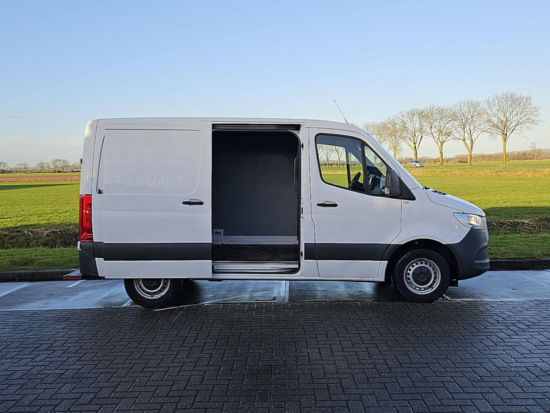 Fourgon utilitaire Mercedes-Benz Sprinter 211 CDI AUT. L1H1: photos 12