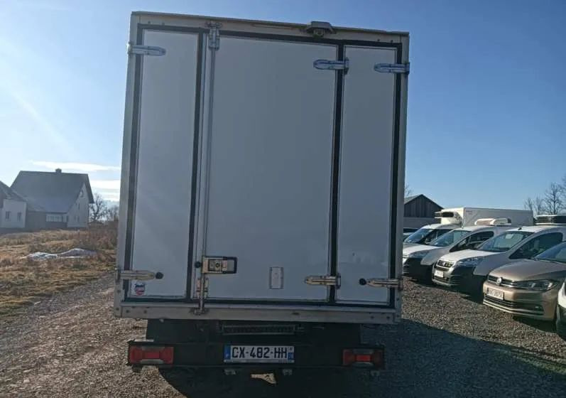 Utilitaire frigorifique Iveco 35C13, 35C15: photos 10