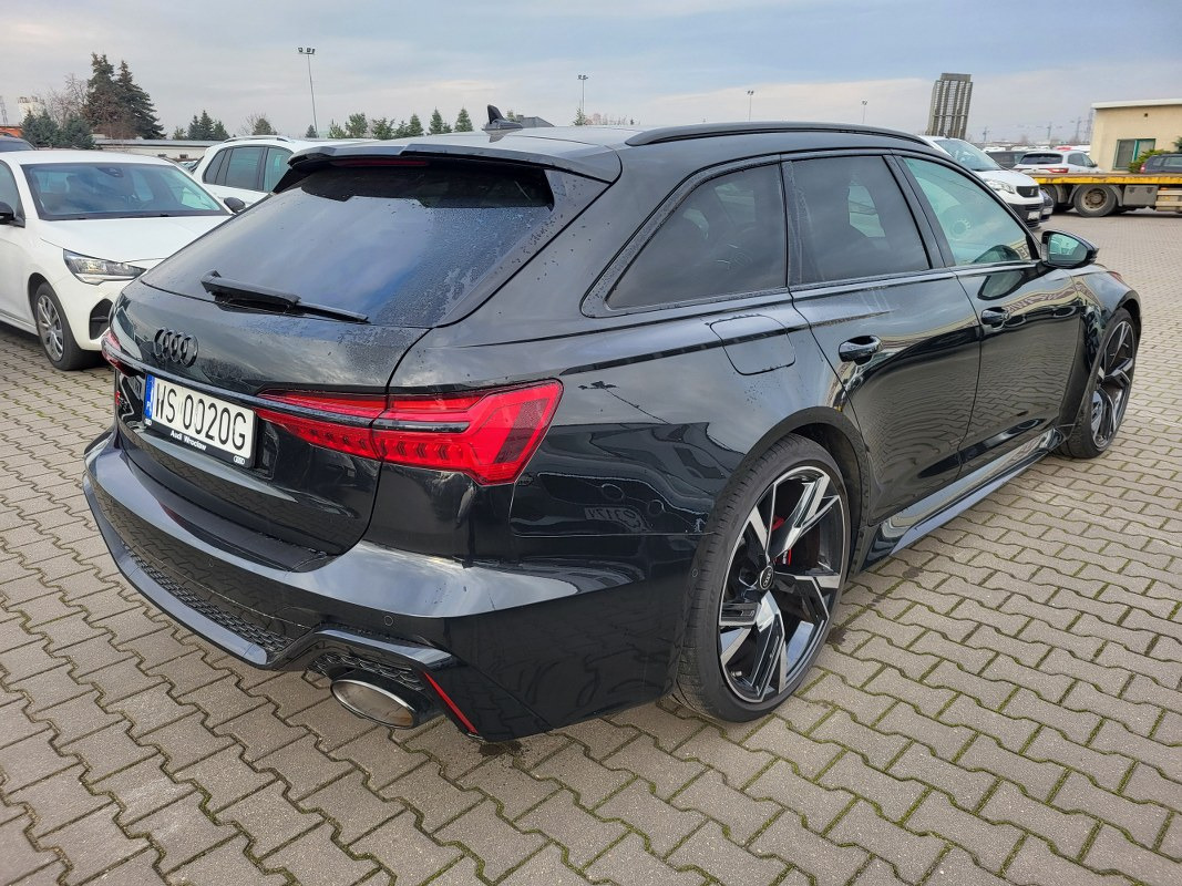 Voiture AUDI RS6 AVANT KOMBI: photos 6