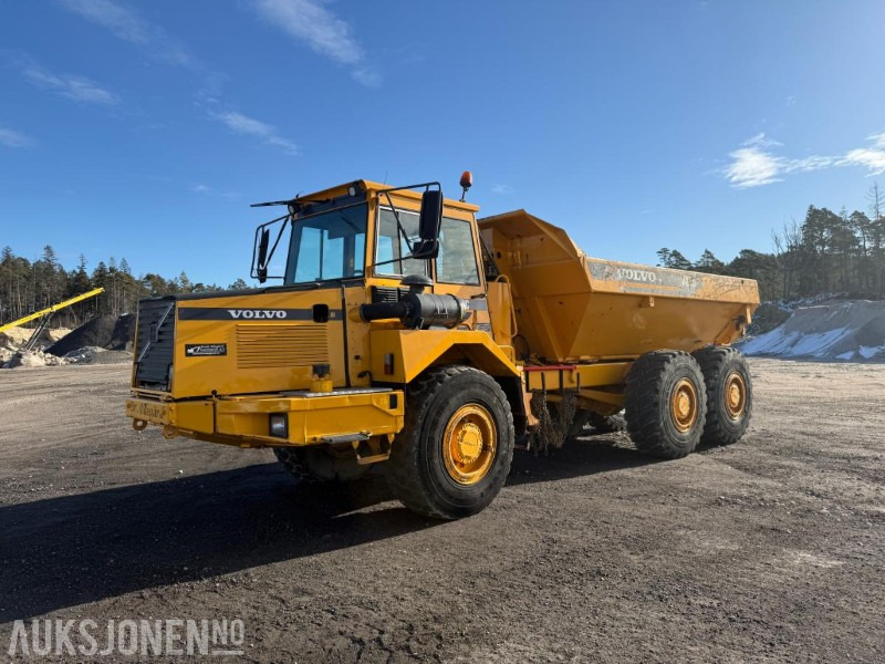 Tombereau 2001 Volvo A20C 6X6 DUMPER SERVICEHISTORIKK.: photos 1