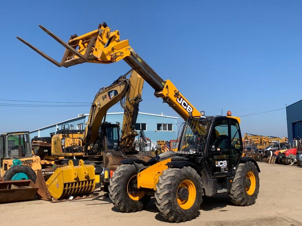 Chariot télescopique JCB 531-70: photos 1