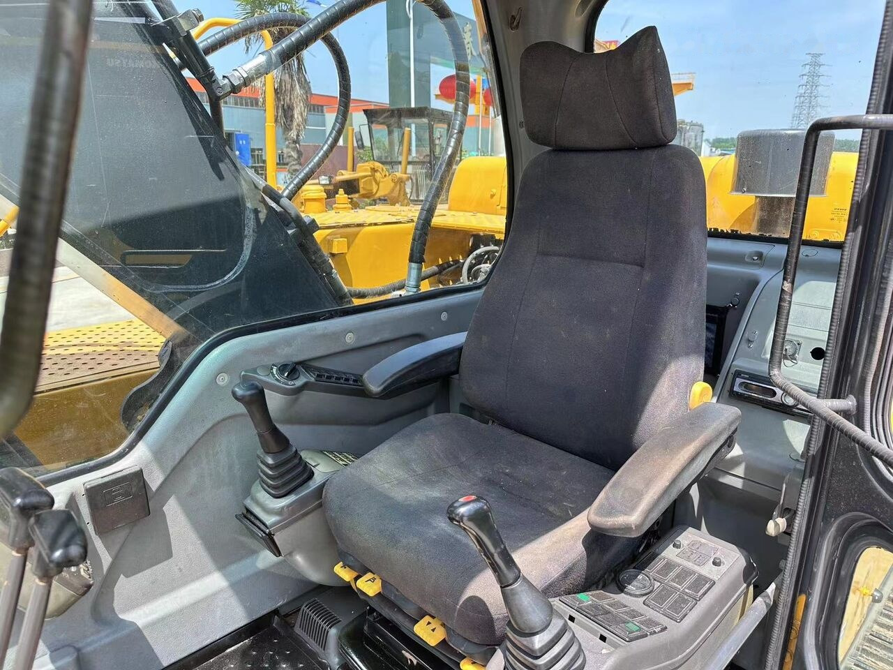 Pelle sur chenille Volvo EC210BLC: photos 6