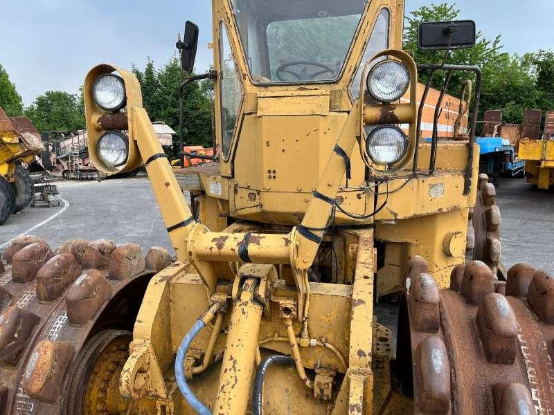 Compacteur à pieds de mouton/ Monocylindre Caterpillar 825 + porte engins: photos 23