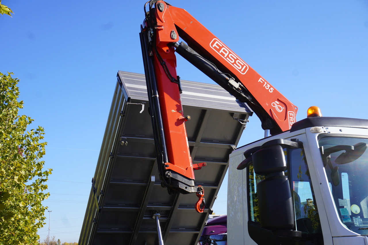 IVECO Stralis 310 E6 / NEW 3-sided tipper / Fassi F135 crane with remote control en crédit-bail IVECO Stralis 310 E6 / NEW 3-sided tipper / Fassi F135 crane with remote control: photos 38