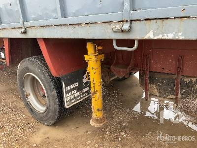 Camion plateau, Camion grue IVECO 95-14 L Effer on 4x2: photos 13