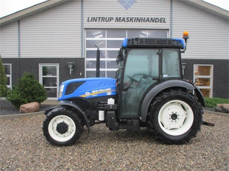 Tracteur agricole New Holland T4.80 F SuperSteear med aircondition og koblingsfr: photos 19