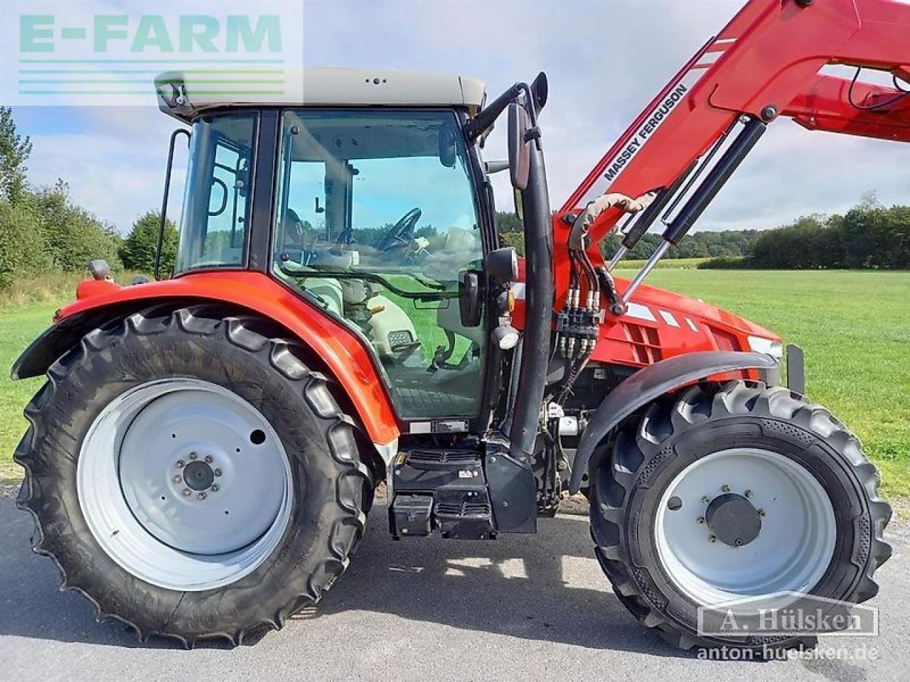 Tracteur agricole Massey Ferguson mf5611dyna4: photos 6