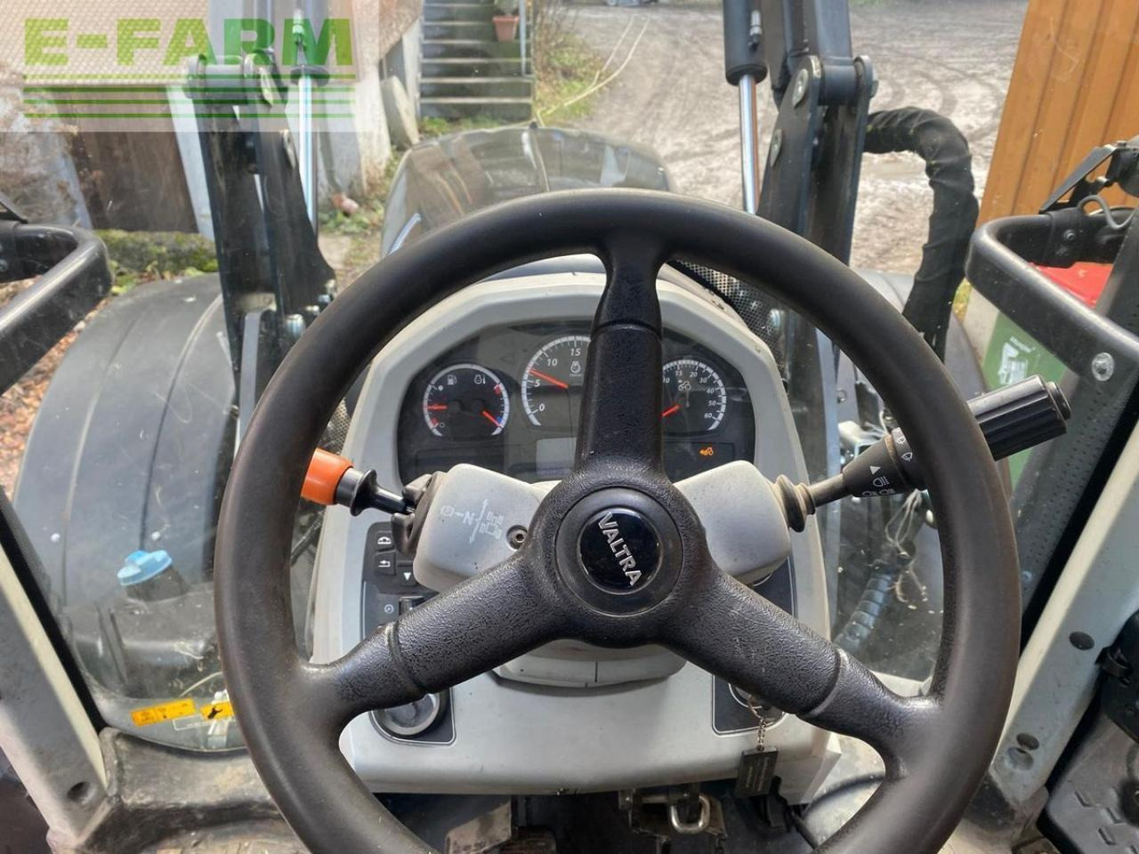 Tracteur agricole Valtra t 174 ed: photos 8