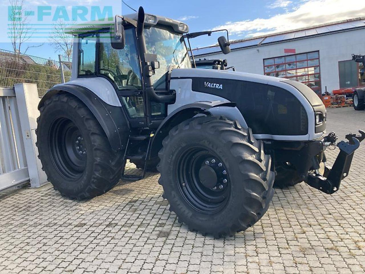 Tracteur agricole Valtra t170: photos 6