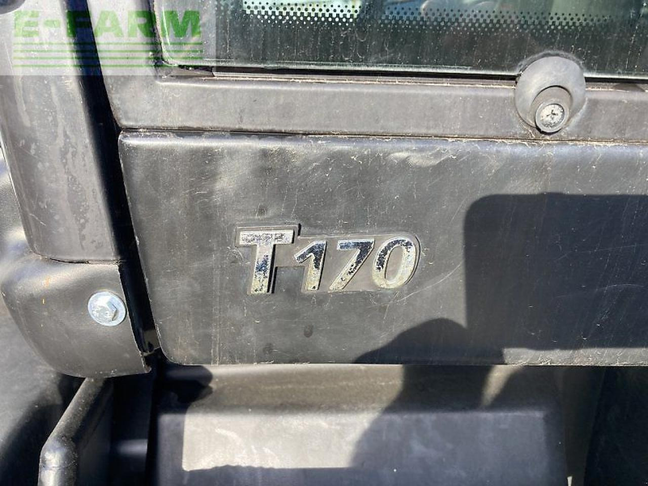 Tracteur agricole Valtra t170: photos 8