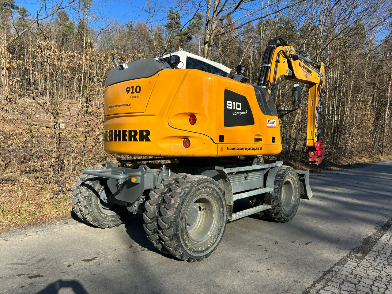 LIEBHERR A 910 Compact Litronic en crédit-bail LIEBHERR A 910 Compact Litronic: photos 7