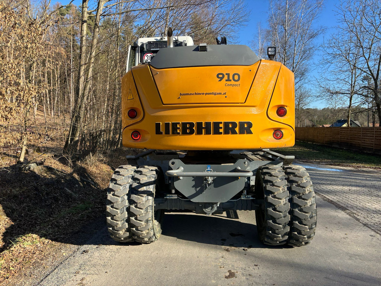 LIEBHERR A 910 Compact Litronic en crédit-bail LIEBHERR A 910 Compact Litronic: photos 6