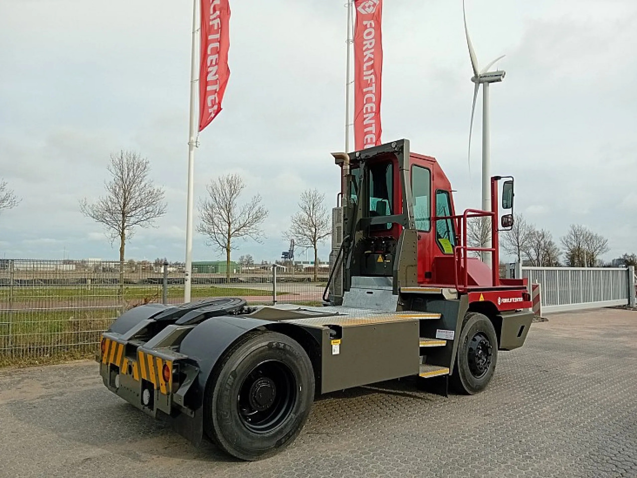 Tracteur portuaire TERBERG - YT220: photos 7