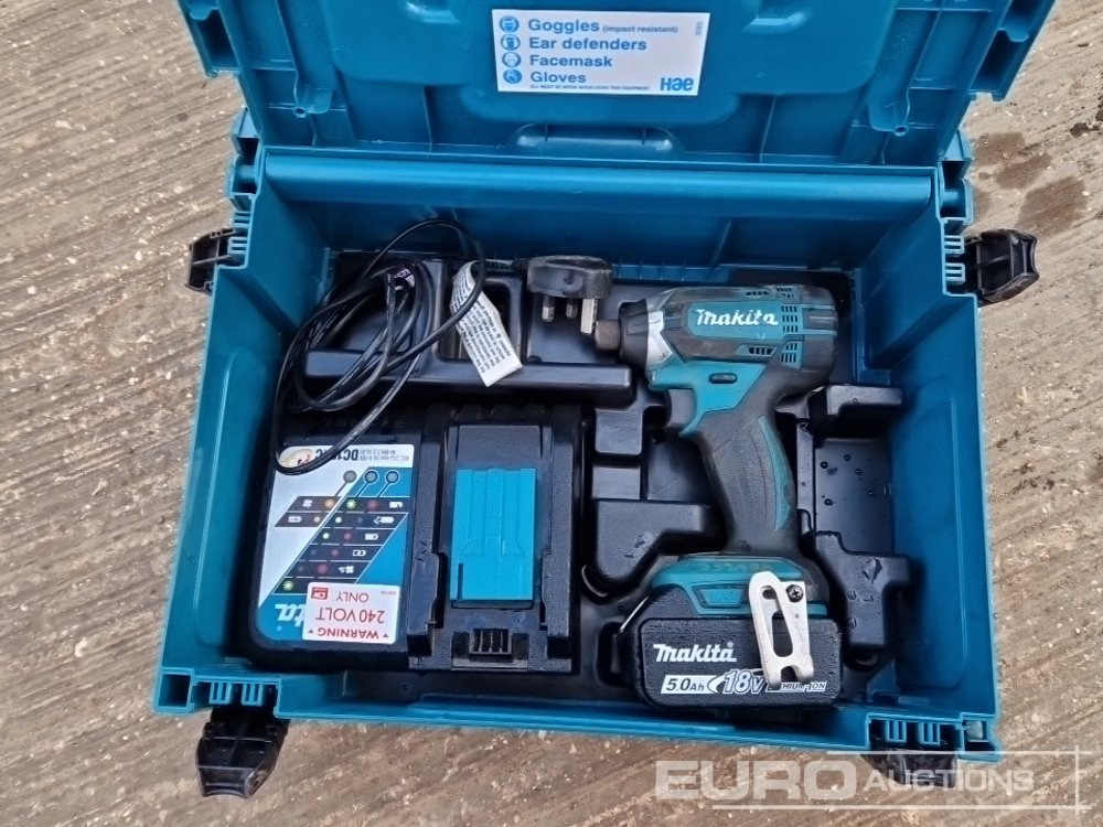 Matériel de chantier Makita 110Volt Impact Gun, 110Volt Hammer Drill, Battery Impact Gun (2 of), Battery Hammer Drill, Spectra Laser Level: photos 7