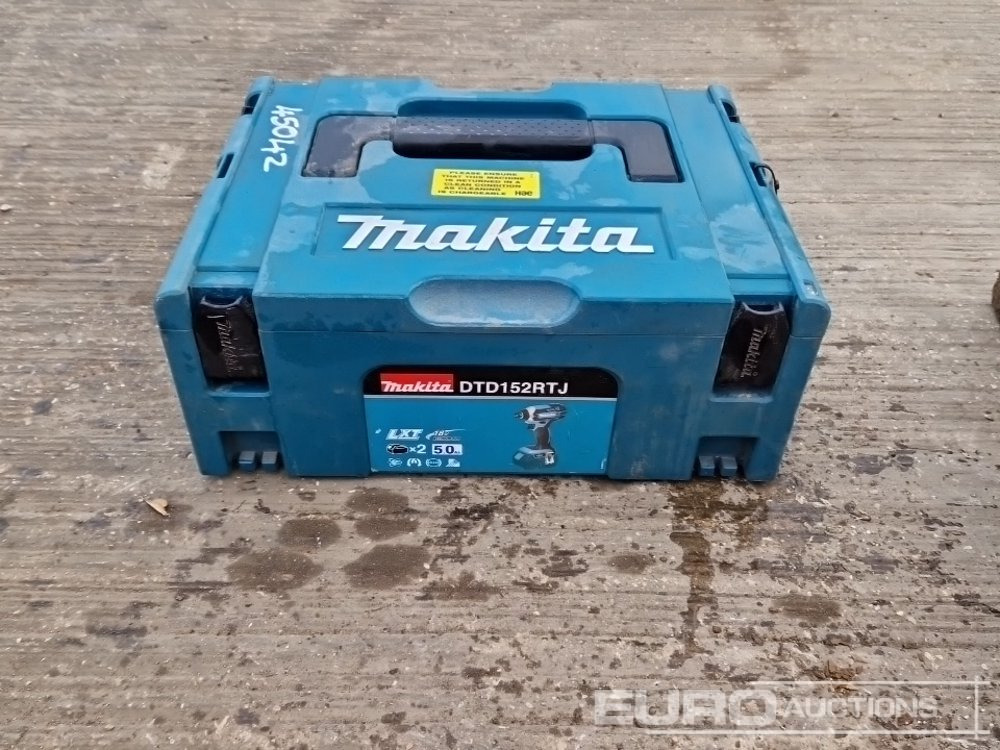 Matériel de chantier Makita 110Volt Impact Gun, 110Volt Hammer Drill, Battery Impact Gun (2 of), Battery Hammer Drill, Spectra Laser Level: photos 20