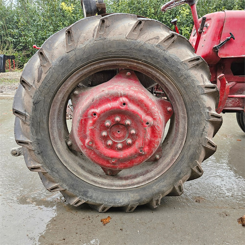 Tracteur agricole McCORMICK D-324 Standard: photos 34