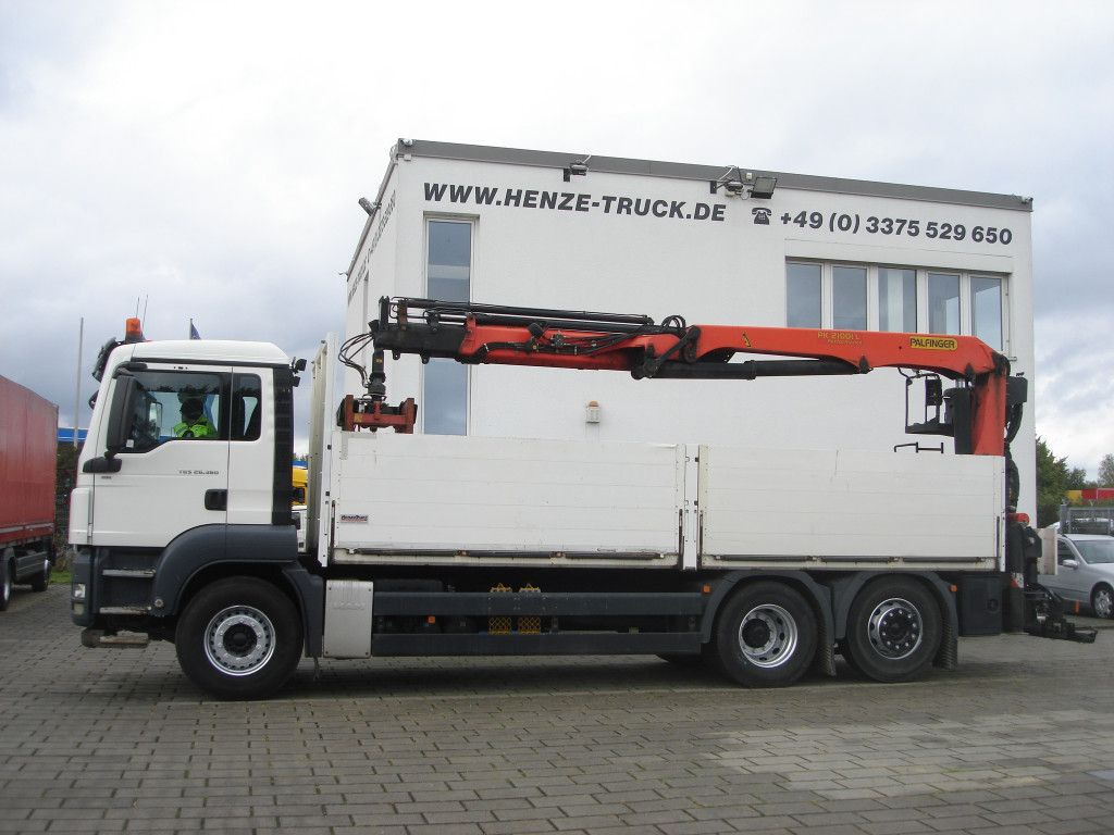 Camion grue, Camion plateau MAN TG-S 26.360 6x2-2 BL Pritsche Heckkran Palfinger: photos 6